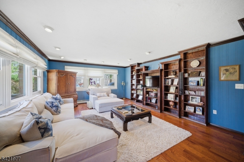 WHITE MEADOW LAKE - Residential