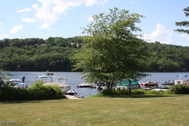 WHITE MEADOW LAKE - Residential