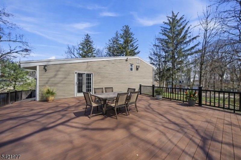 WHITE MEADOW LAKE - Residential