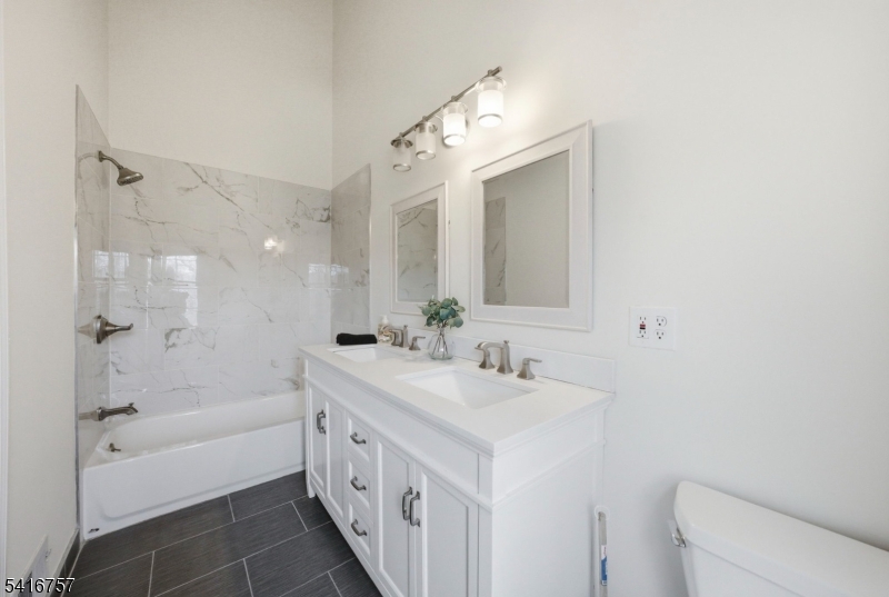 Nassau Square - Residential