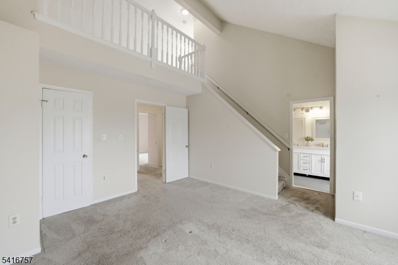 Nassau Square - Residential