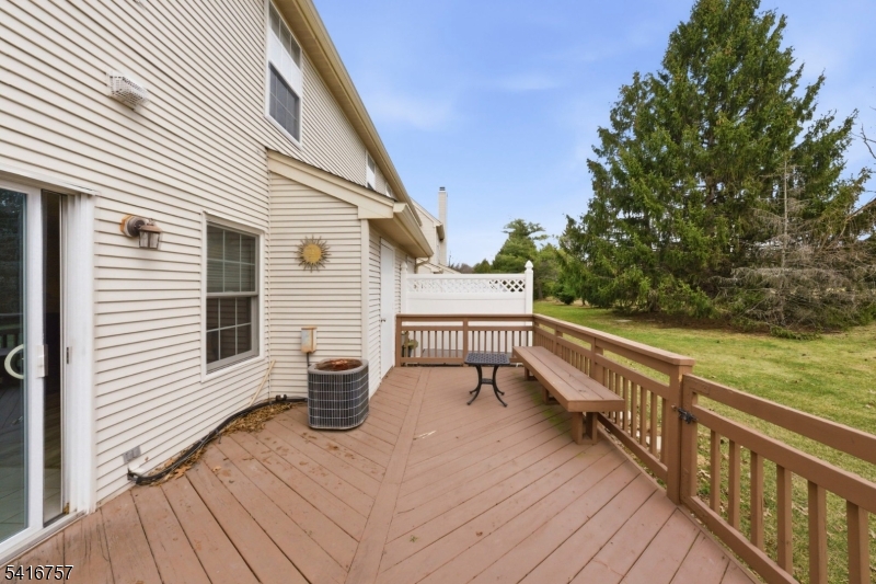 Nassau Square - Residential