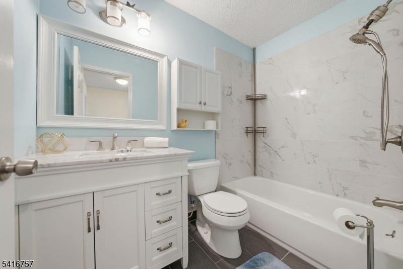 Nassau Square - Residential