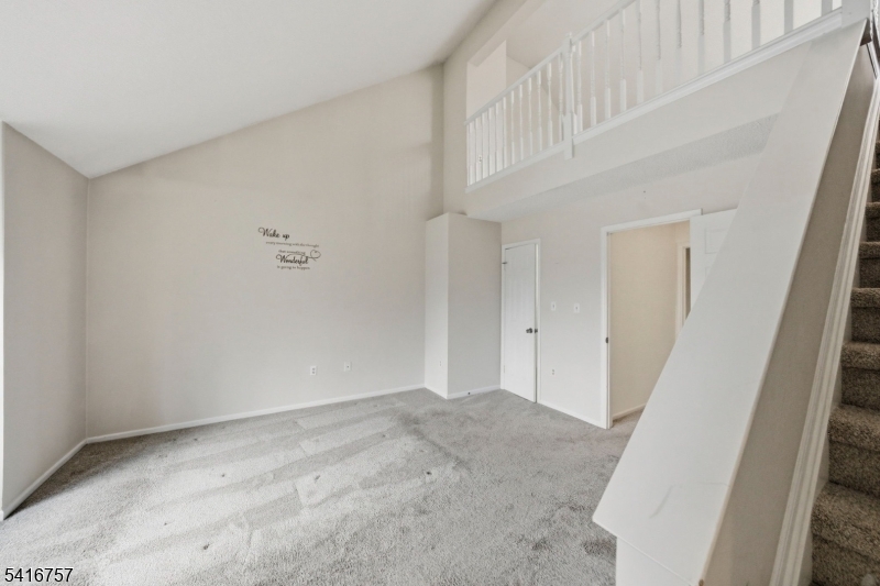 Nassau Square - Residential