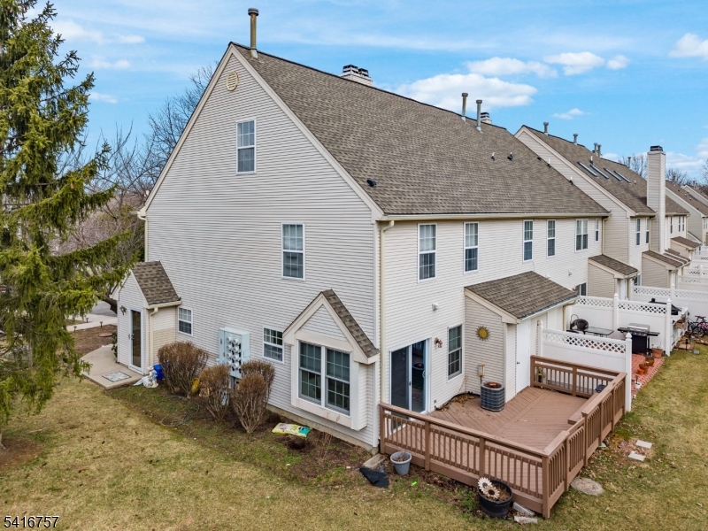 Nassau Square - Residential