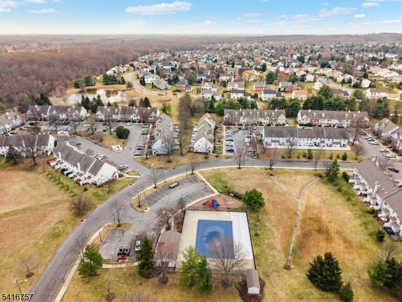 Nassau Square - Residential