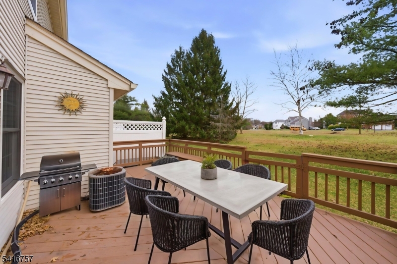 Nassau Square - Residential