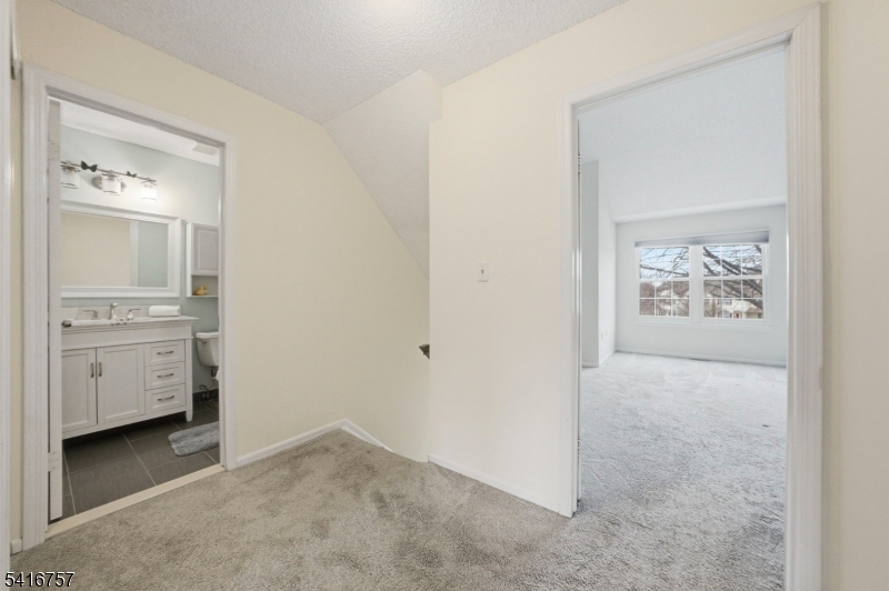 Nassau Square - Residential