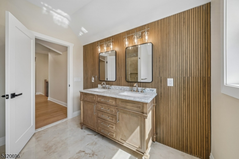 Central Villas - Residential