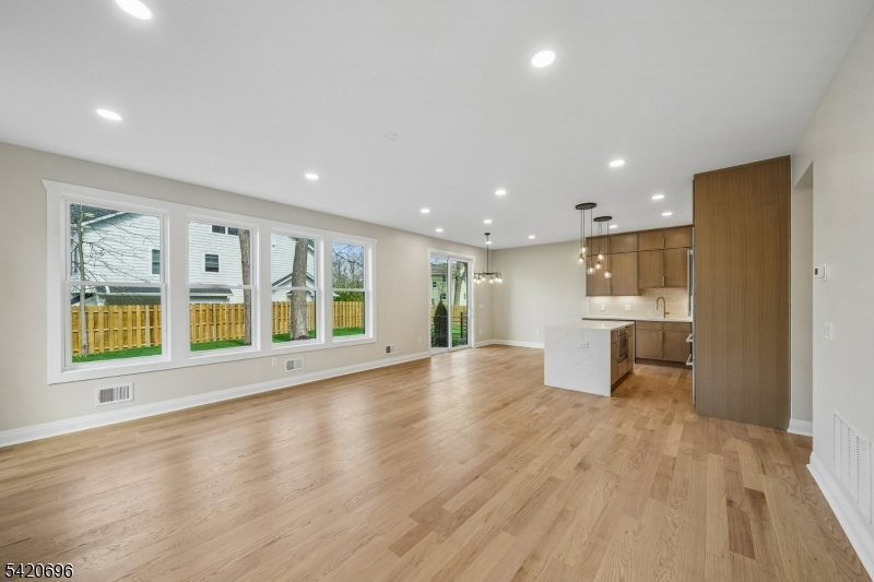 Central Villas - Residential