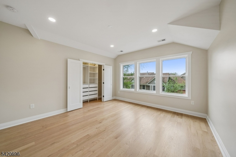 Central Villas - Residential