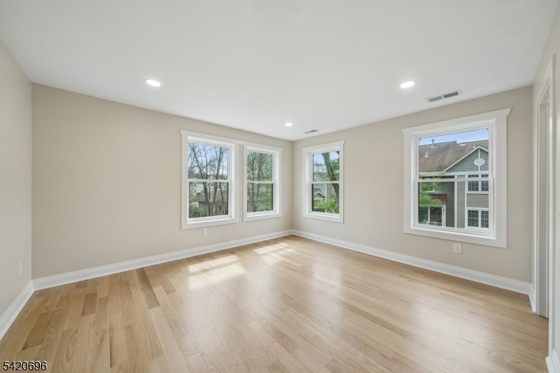 Central Villas - Residential