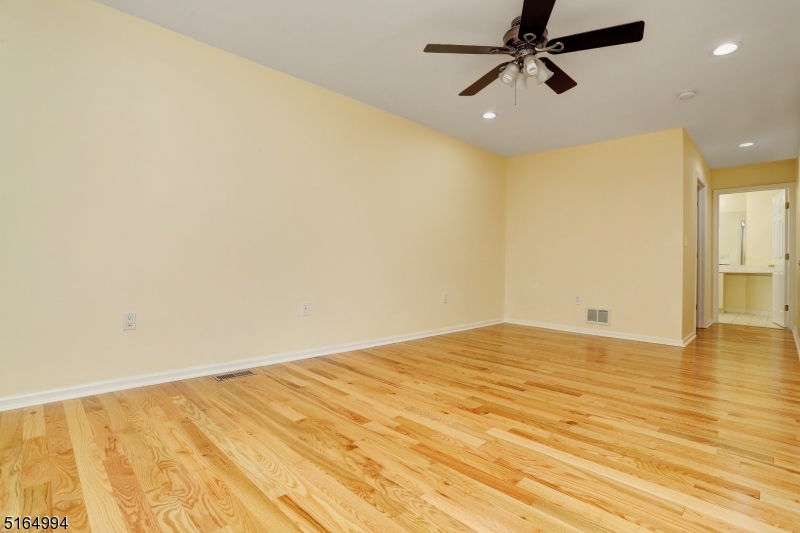 Mazdabrook - Residential Lease