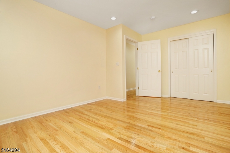 Mazdabrook - Residential Lease