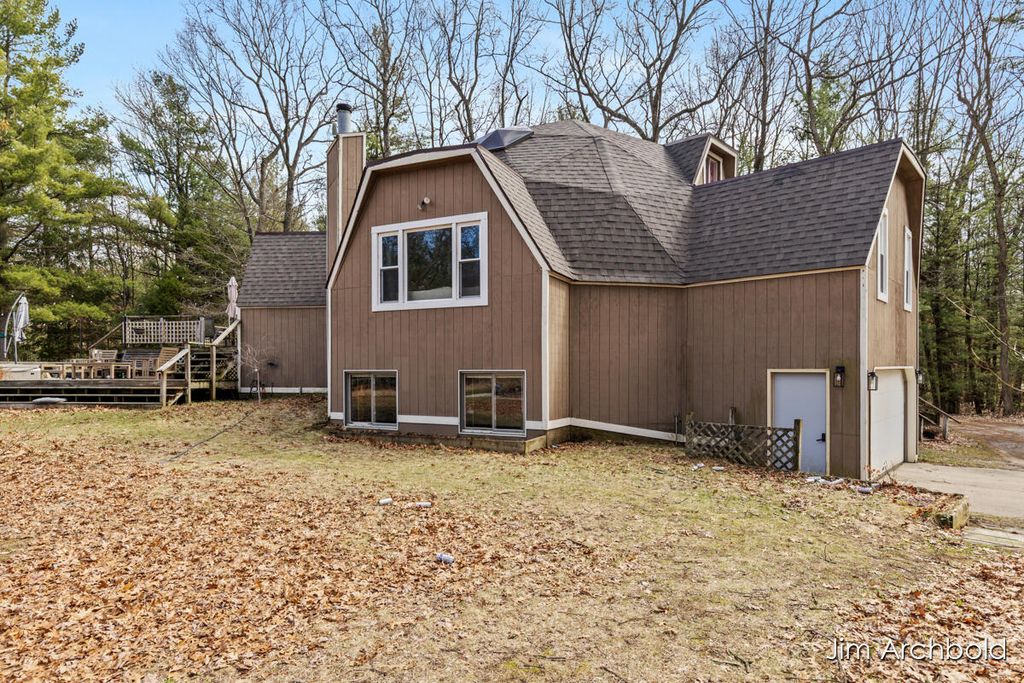 Photo of 2447 Roberts Road, Muskegon, MI 49445 (MLS # 26013383)
