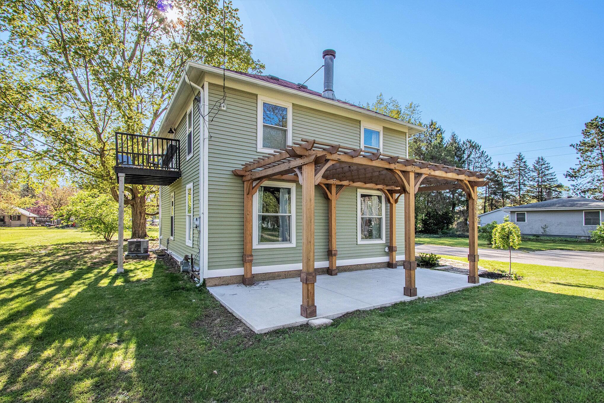 Benton Harbor, Michigan 49022, United States, 3 Bedrooms Bedrooms, ,3 BathroomsBathrooms,Residential,Pending,128175