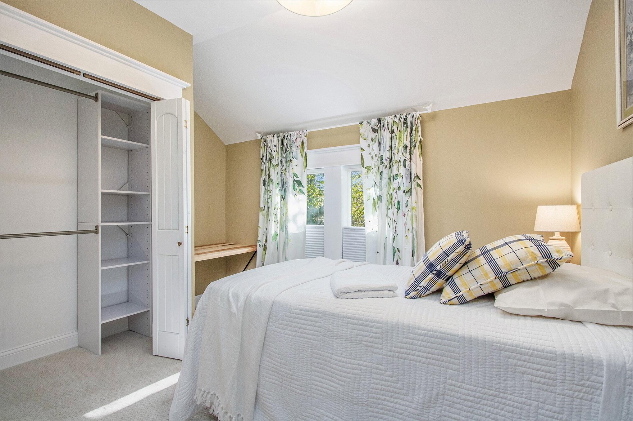 Benton Harbor, Michigan 49022, United States, 3 Bedrooms Bedrooms, ,3 BathroomsBathrooms,Residential,Pending,128175