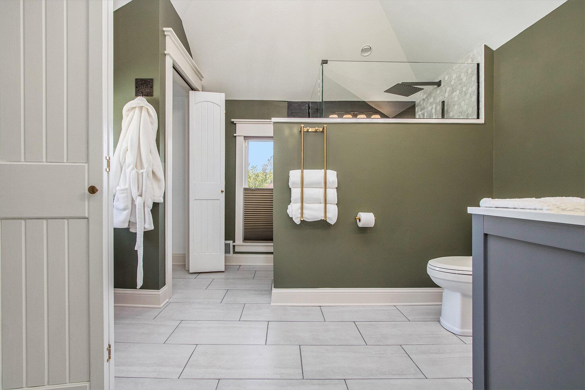 Benton Harbor, Michigan 49022, United States, 3 Bedrooms Bedrooms, ,3 BathroomsBathrooms,Residential,Pending,128175