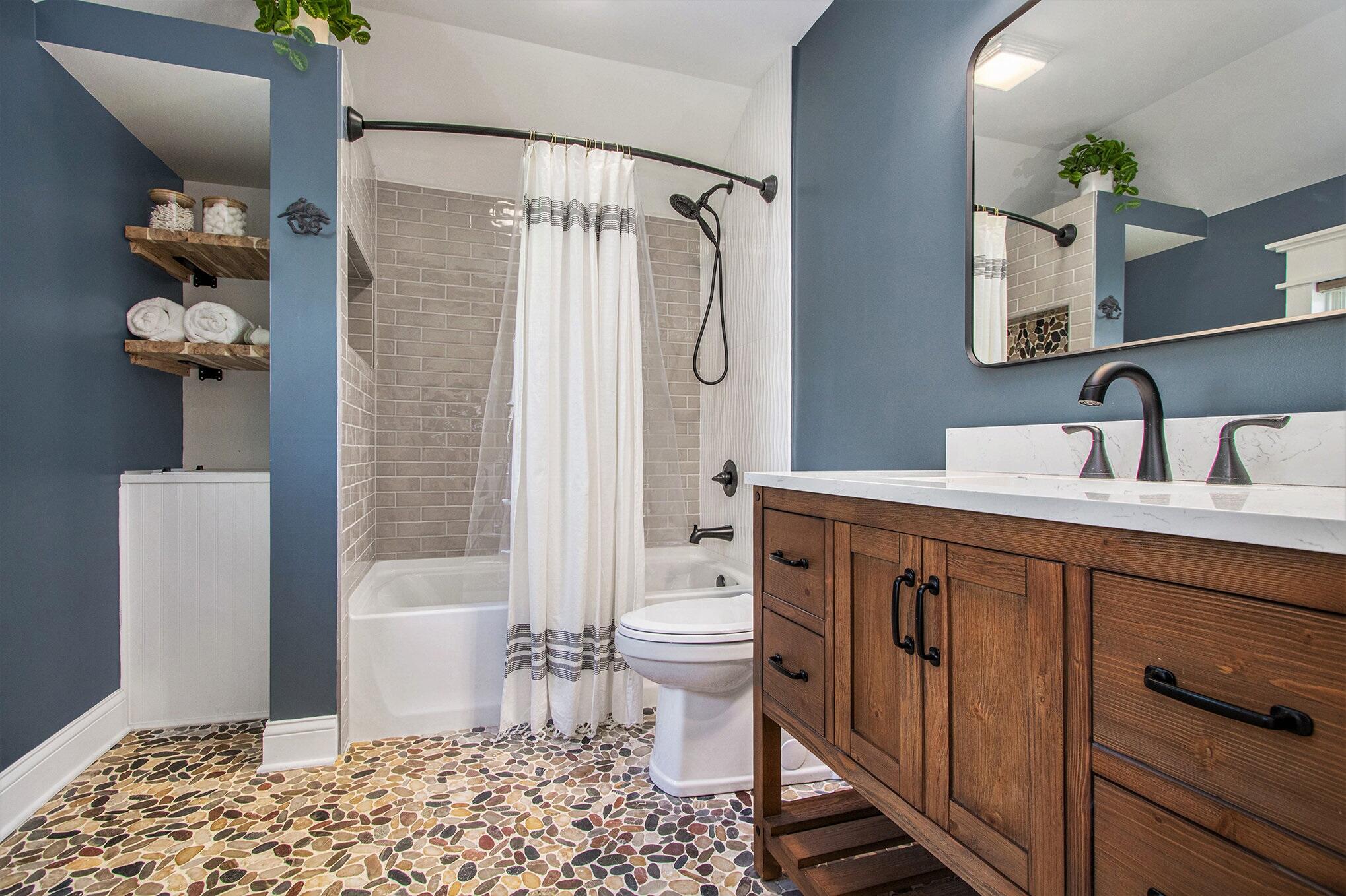 Benton Harbor, Michigan 49022, United States, 3 Bedrooms Bedrooms, ,3 BathroomsBathrooms,Residential,Pending,128175