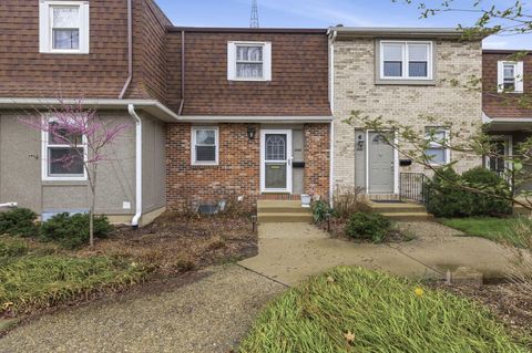 Photo of 2533 Essex Court #38, St. Joseph, MI 49085 (MLS # 26016298)