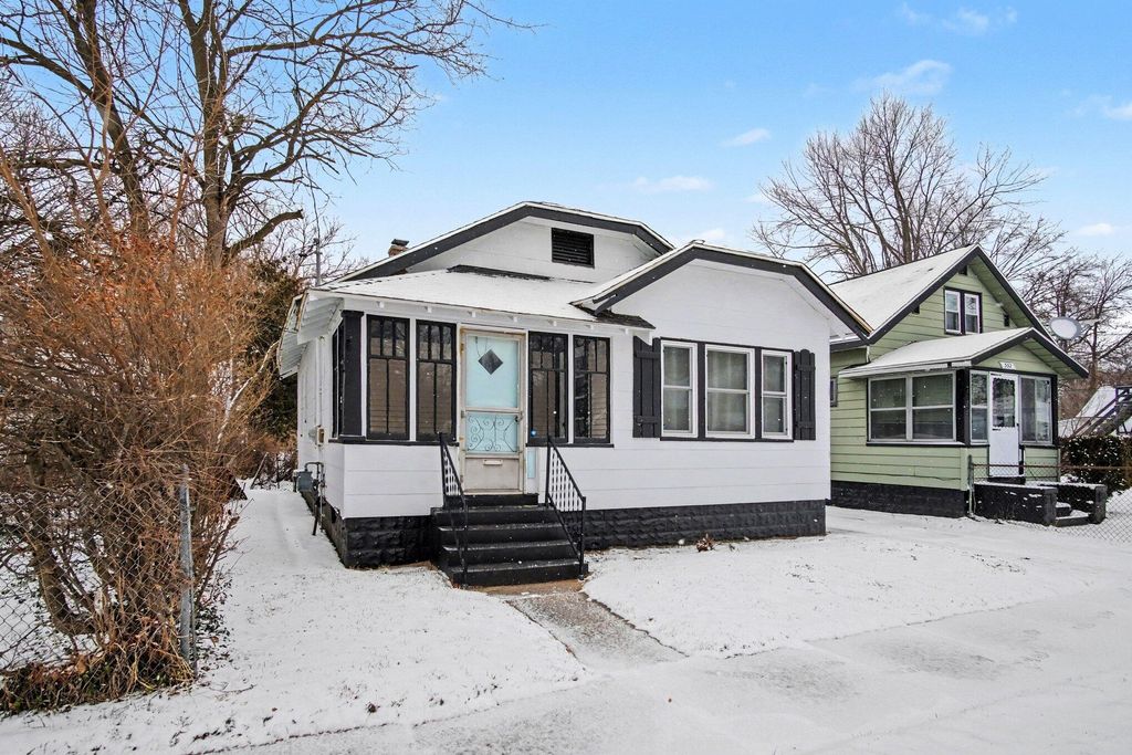 Photo of 348 Orchard Avenue, Muskegon, MI 49442 (MLS # 26006982)