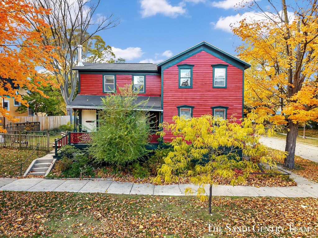 Photo of 201 S 4th Street, Grand Haven, MI 49417 (MLS # 25057289)