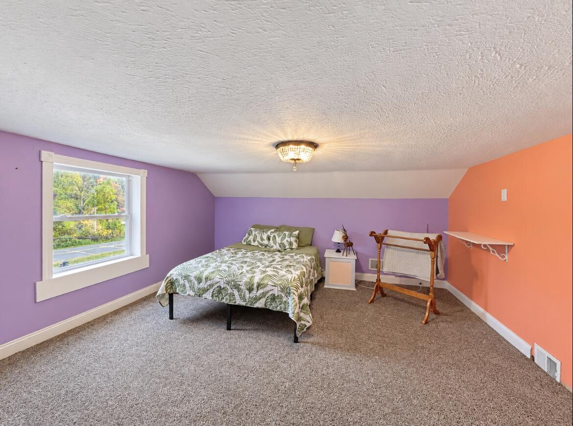 Listing 12