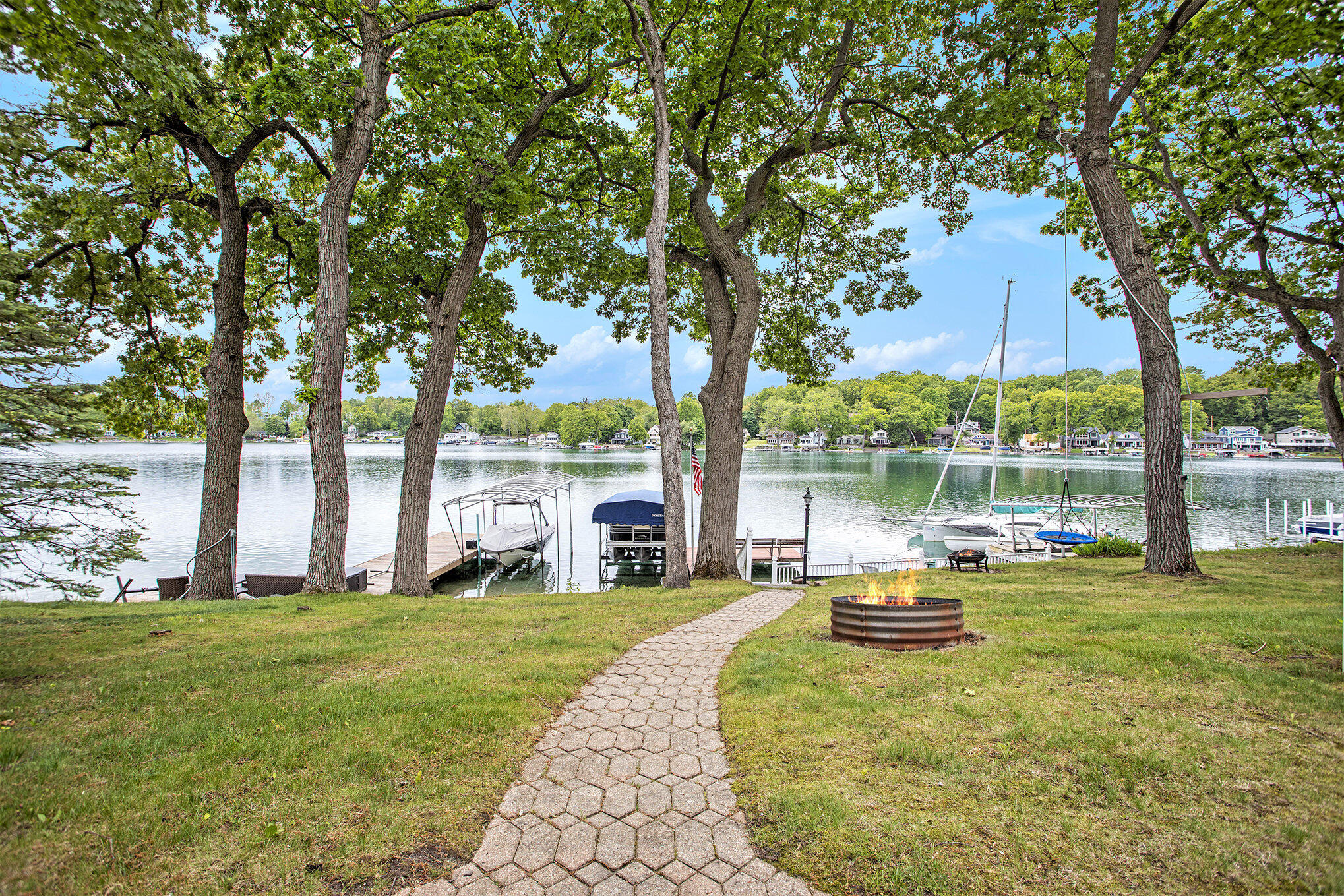 456 E Gull Lake Drive
