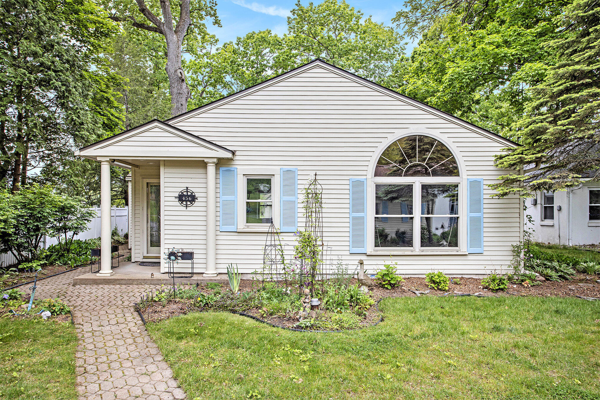 Augusta, Michigan 49012, United States, 3 Bedrooms Bedrooms, ,2 BathroomsBathrooms,Residential,Active,136413