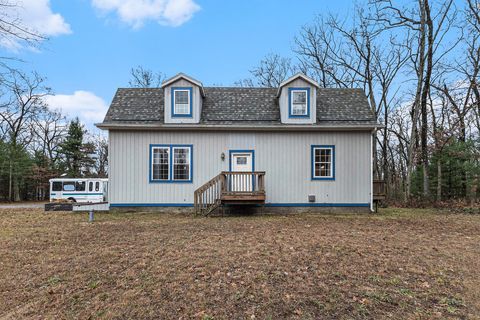 MLS: 25015633