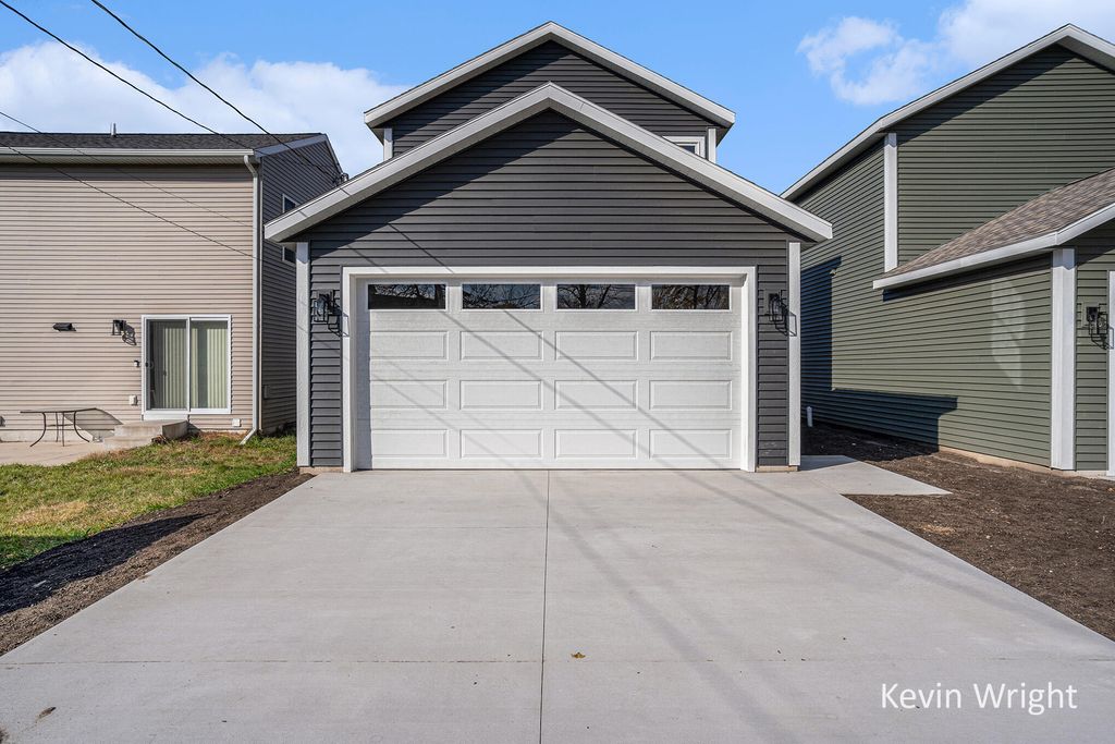 Photo of 213 Merrill Avenue, Muskegon, MI 49441 (MLS # 25057218)