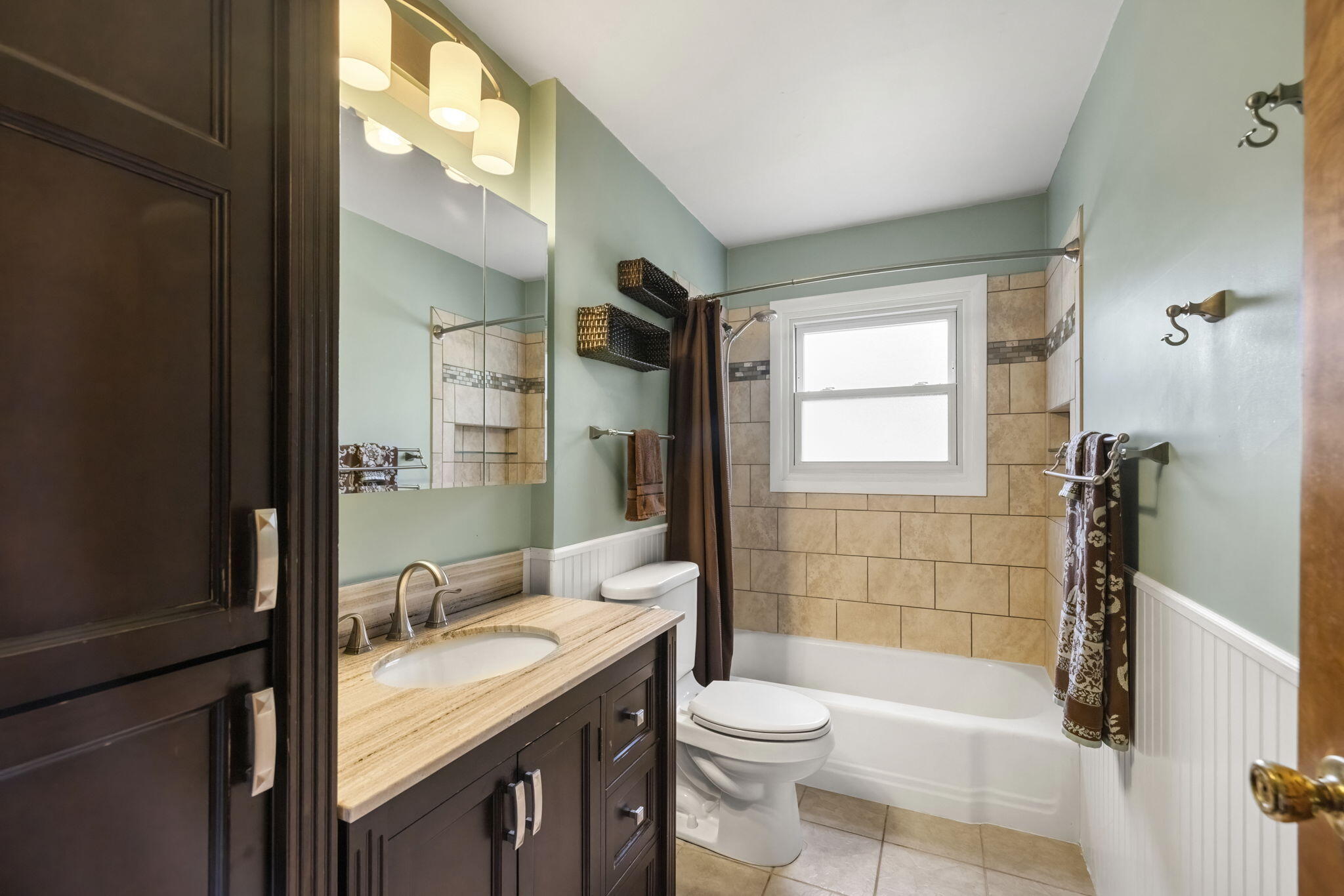 New Buffalo, Michigan 49117, United States, 3 Bedrooms Bedrooms, ,1 BathroomBathrooms,Residential,Active,230476