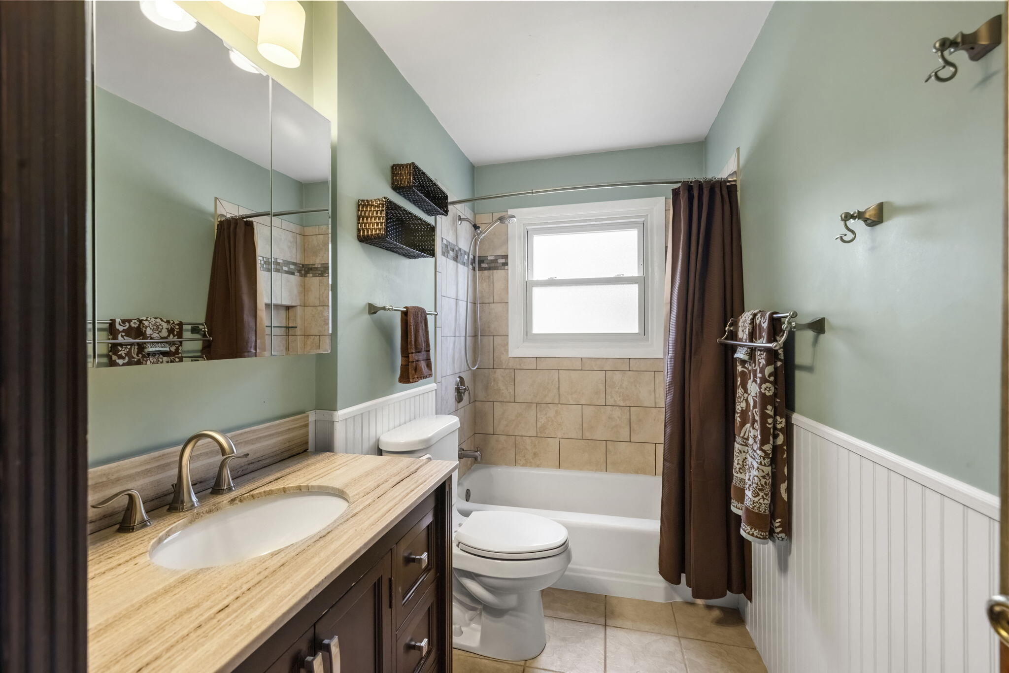 New Buffalo, Michigan 49117, United States, 3 Bedrooms Bedrooms, ,1 BathroomBathrooms,Residential,Active,230476