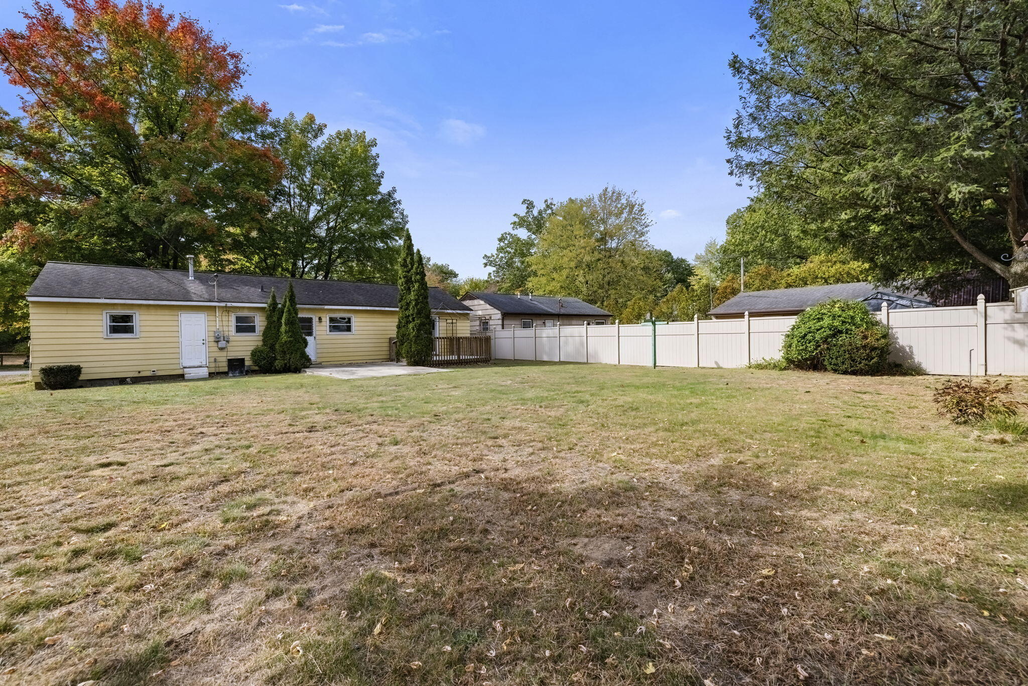 New Buffalo, Michigan 49117, United States, 3 Bedrooms Bedrooms, ,1 BathroomBathrooms,Residential,Active,230476