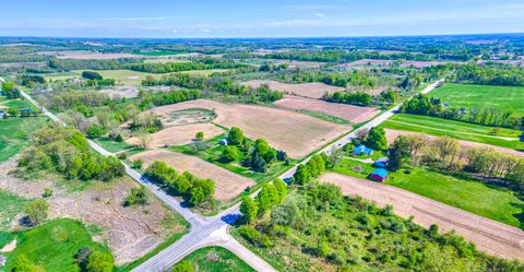 Photo of 2951 N Meridian Road, Hudson, MI 49247 (MLS # 26017988)