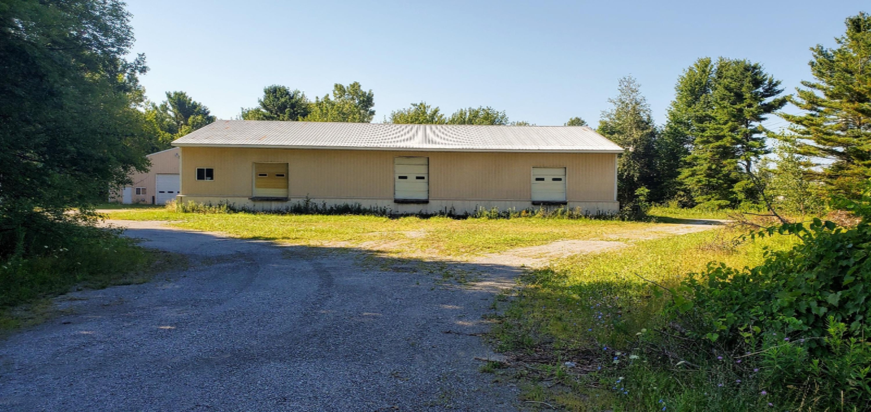 2025 E Sternberg Road