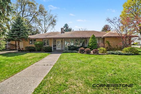 Photo of 209 Franklin Street, Ludington, MI 49431 (MLS # 26020505)