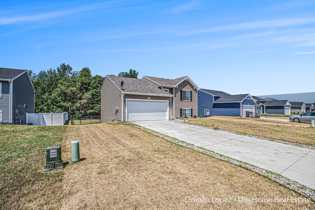 Photo of 4061 Tributary Drive, Holland, MI 49424 (MLS # 25062671)