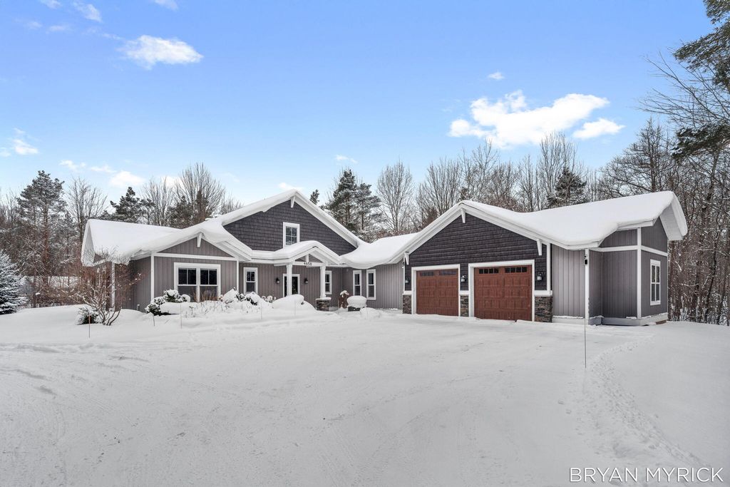 Photo of 4656 Arbor Trail, Holland, MI 49423 (MLS # 26010438)