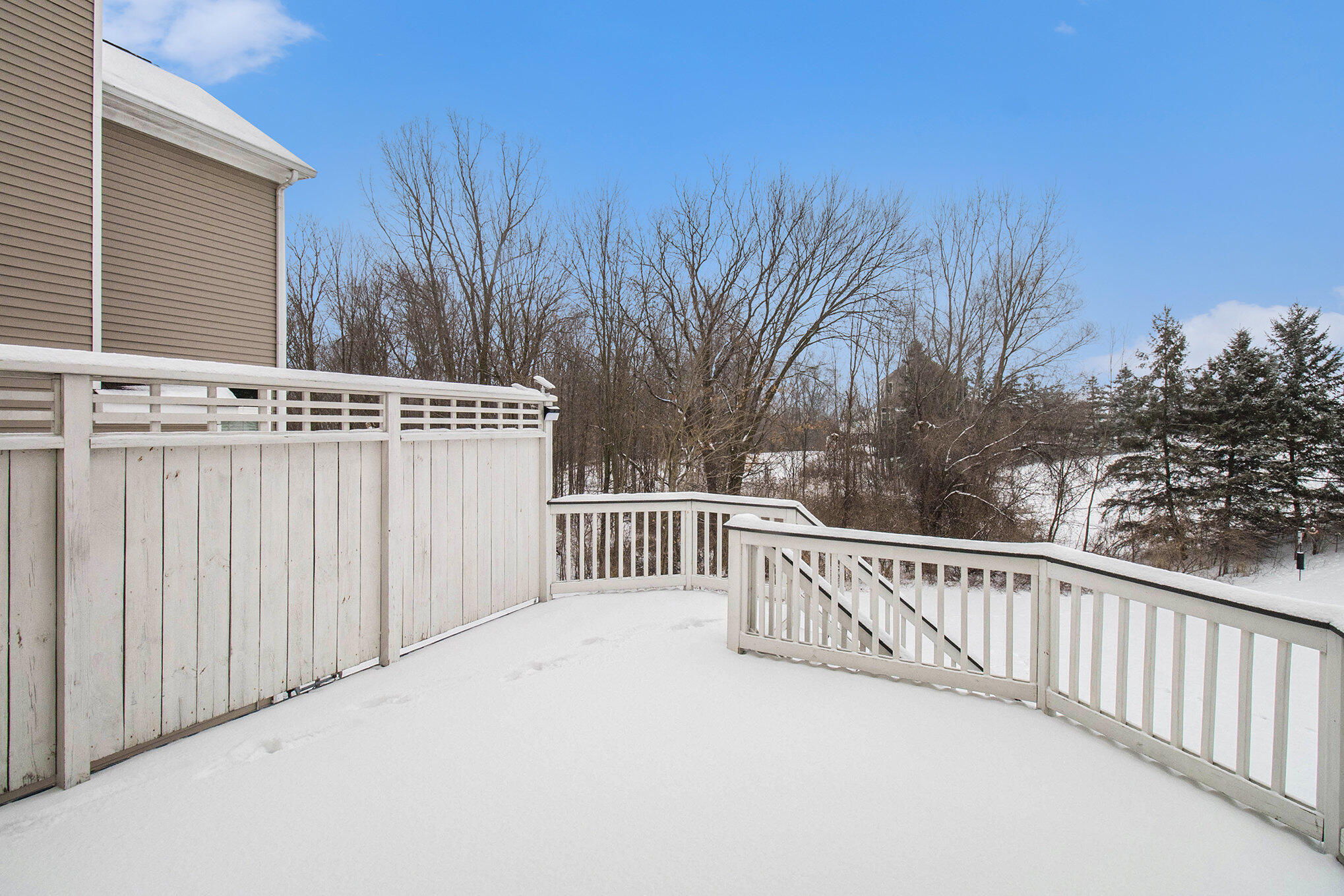 Ann Arbor, Michigan 48103, United States, 5 Bedrooms Bedrooms, ,4 BathroomsBathrooms,Residential,Pending,1464