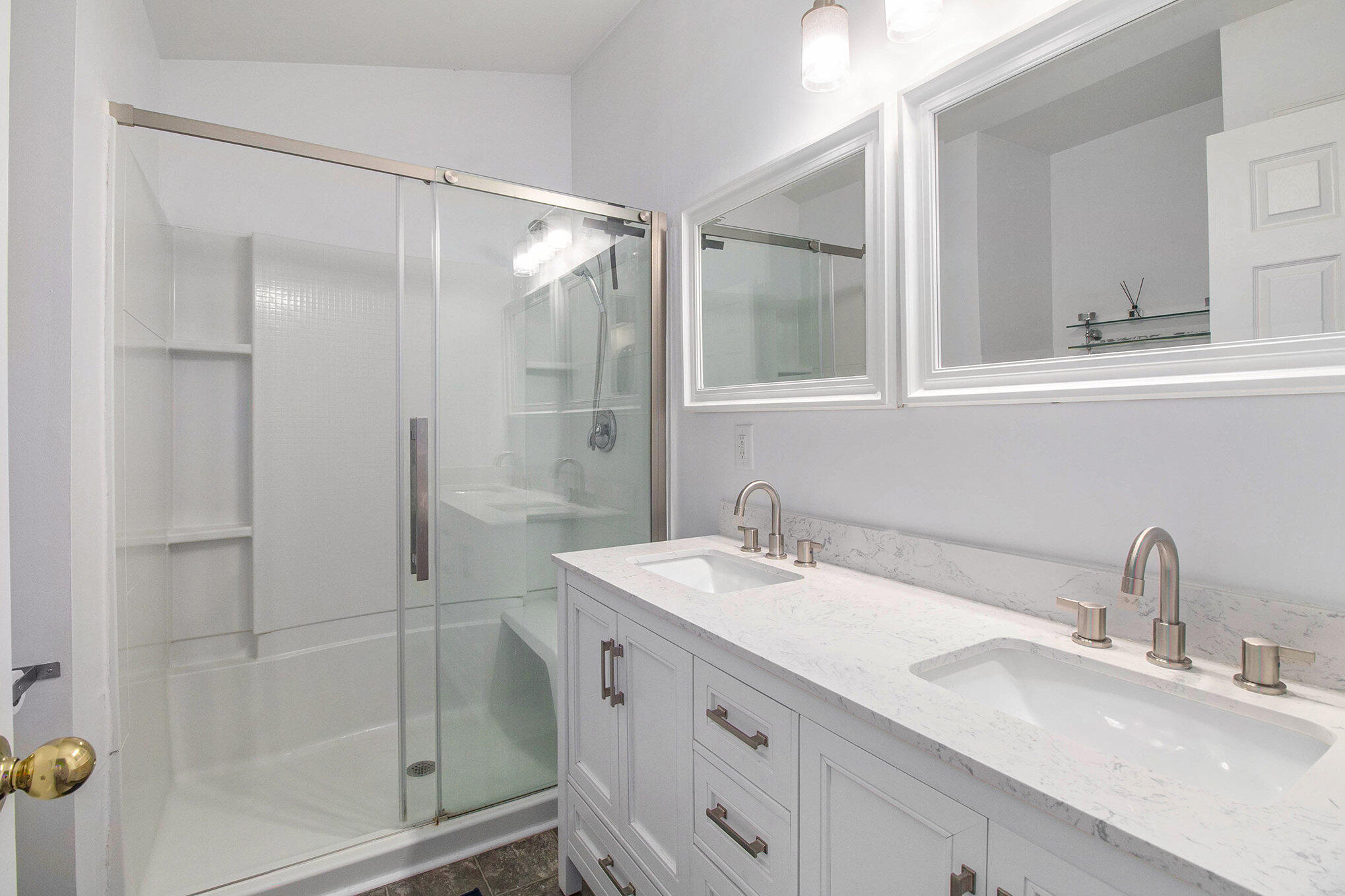 Ann Arbor, Michigan 48103, United States, 5 Bedrooms Bedrooms, ,4 BathroomsBathrooms,Residential,Pending,1464