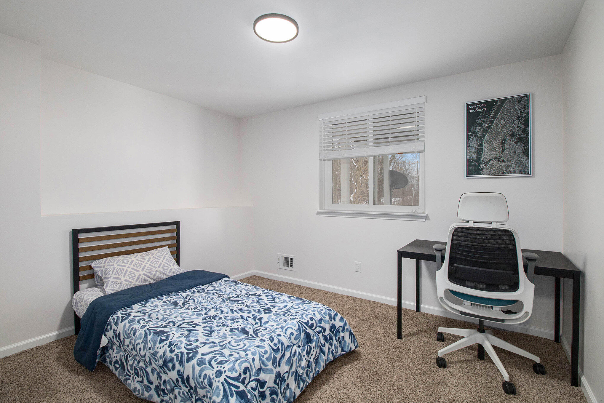 Ann Arbor, Michigan 48103, United States, 5 Bedrooms Bedrooms, ,4 BathroomsBathrooms,Residential,Pending,1464