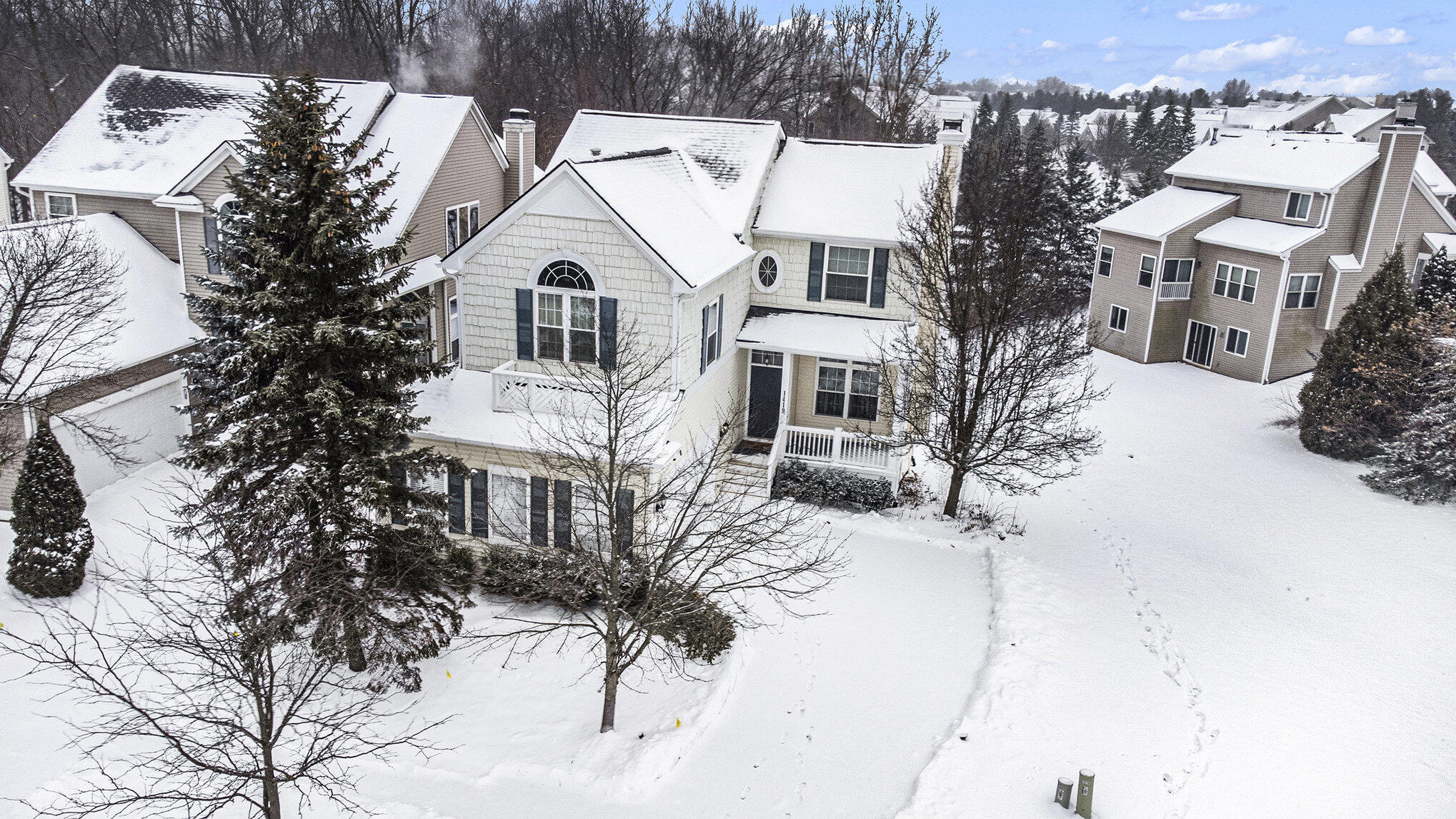 Ann Arbor, Michigan 48103, United States, 5 Bedrooms Bedrooms, ,4 BathroomsBathrooms,Residential,Pending,1464