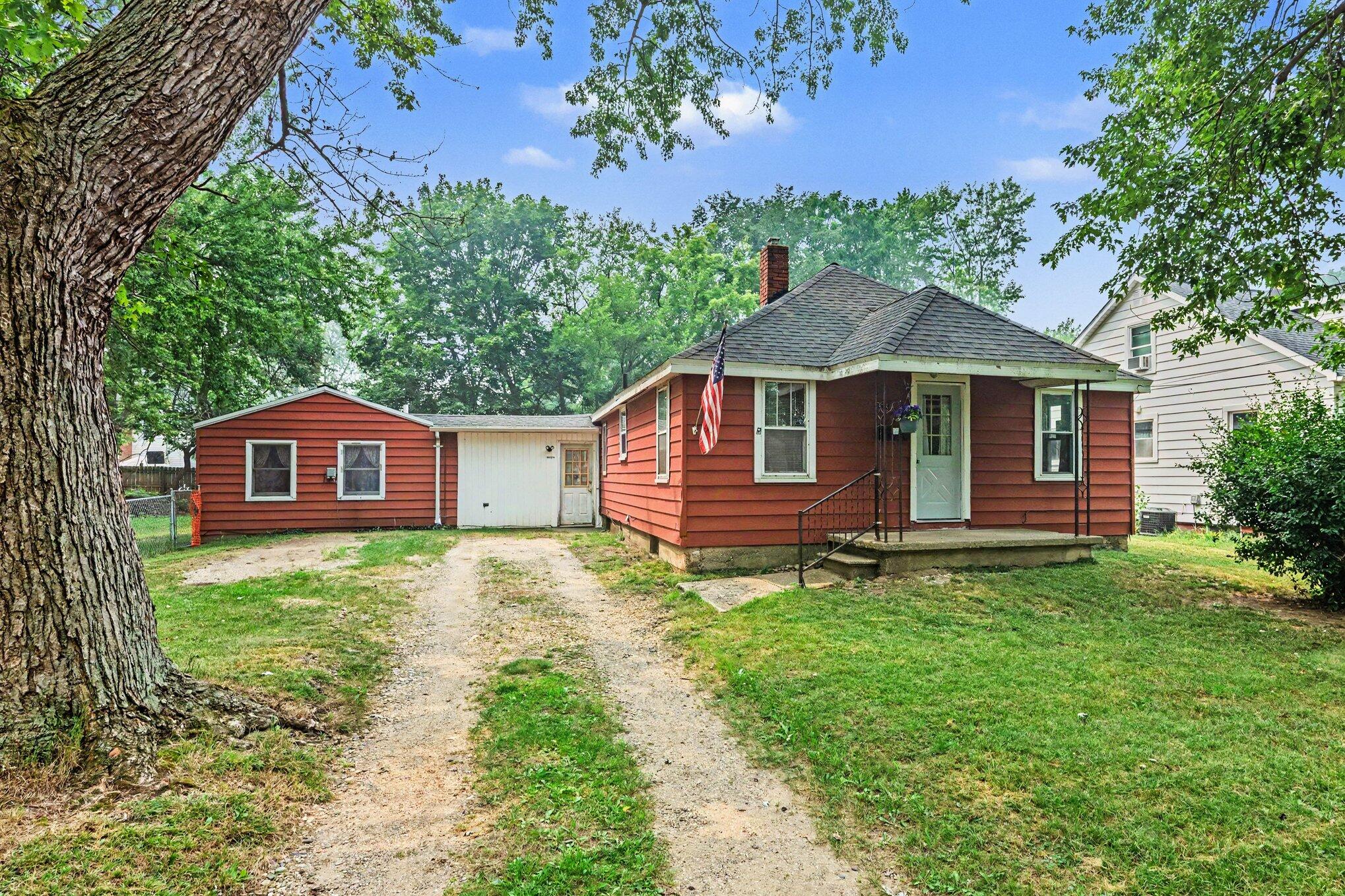 Photo 1 of 26 — 535 W Franklin Street, Otsego, MI 49078