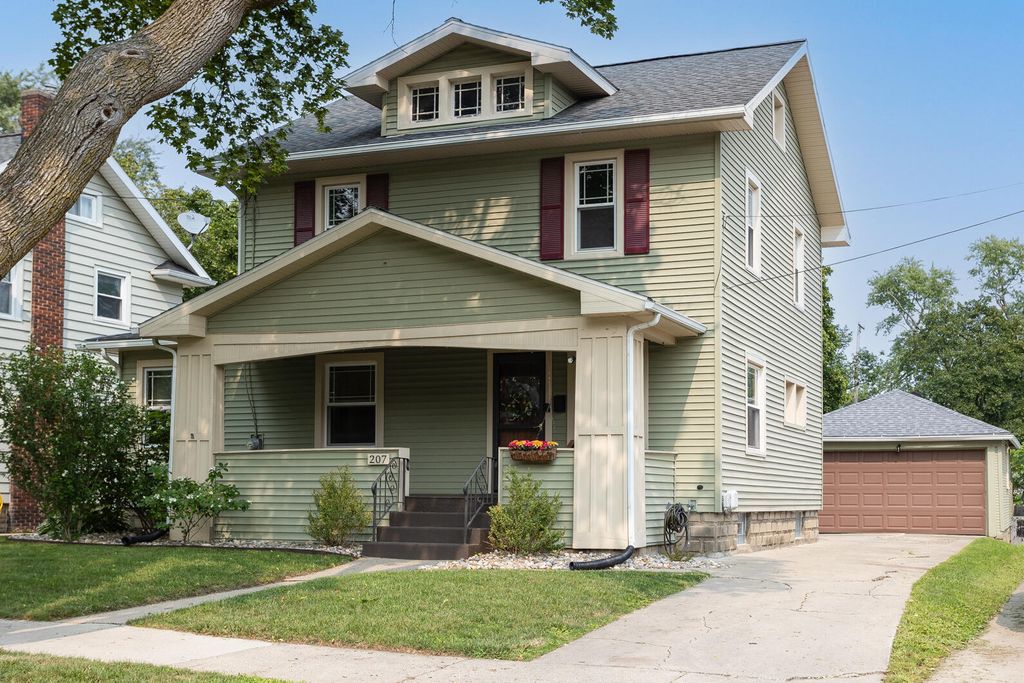 207 N Durand Street, Jackson, MI 49202, MLS 23028256 Howard Hanna