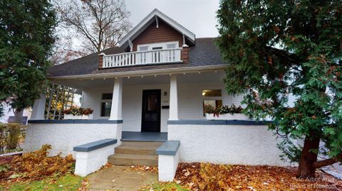 Photo of 1705 Jackson Avenue, Ann Arbor, MI 48103 (MLS # 26017442)