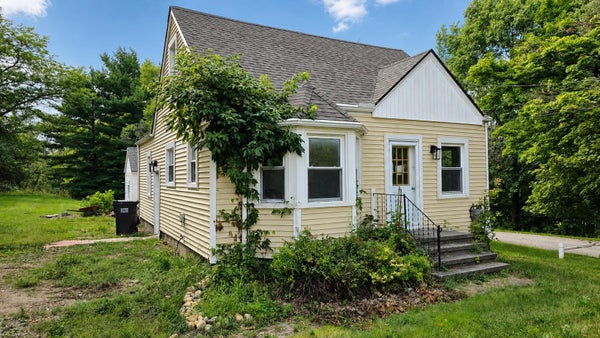 516 ANN ARBOR ST, MANCHESTER, MI 48158 - Image 03145dfa89ebfc2b798cbef367cd6646/1287865548