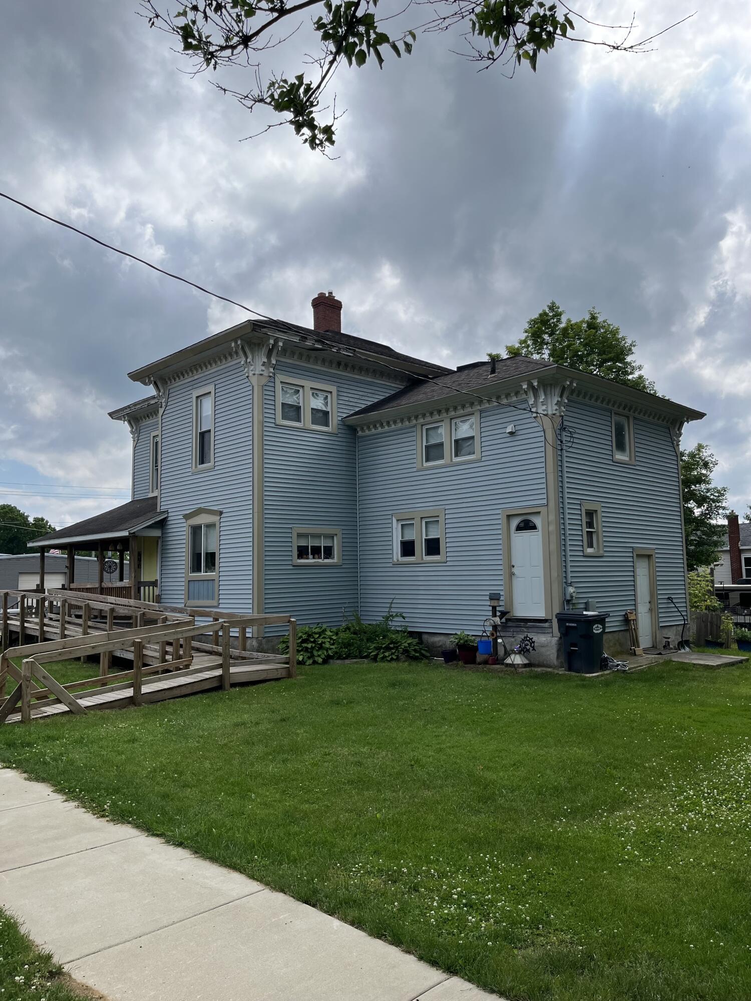 Paw Paw, Michigan 49079, United States, 5 Bedrooms Bedrooms, ,3 BathroomsBathrooms,Residential,Active,137734