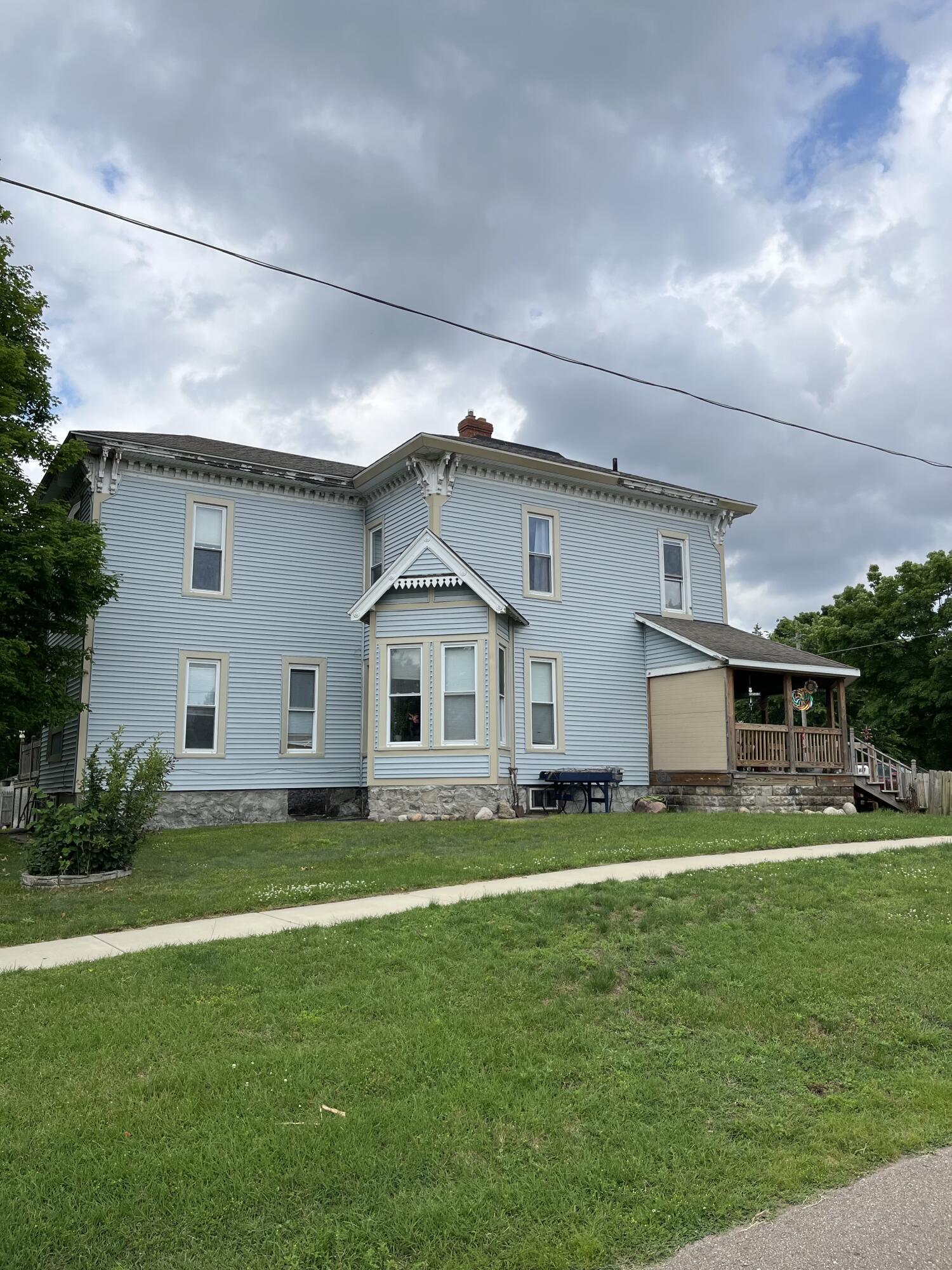 Paw Paw, Michigan 49079, United States, 5 Bedrooms Bedrooms, ,3 BathroomsBathrooms,Residential,Active,137734