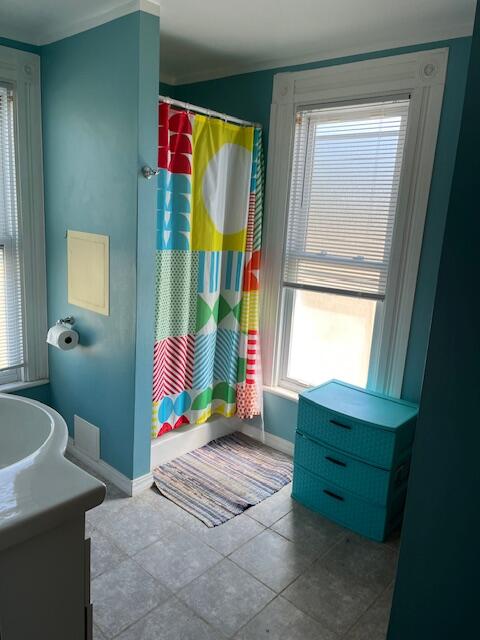 Paw Paw, Michigan 49079, United States, 5 Bedrooms Bedrooms, ,3 BathroomsBathrooms,Residential,Active,137734